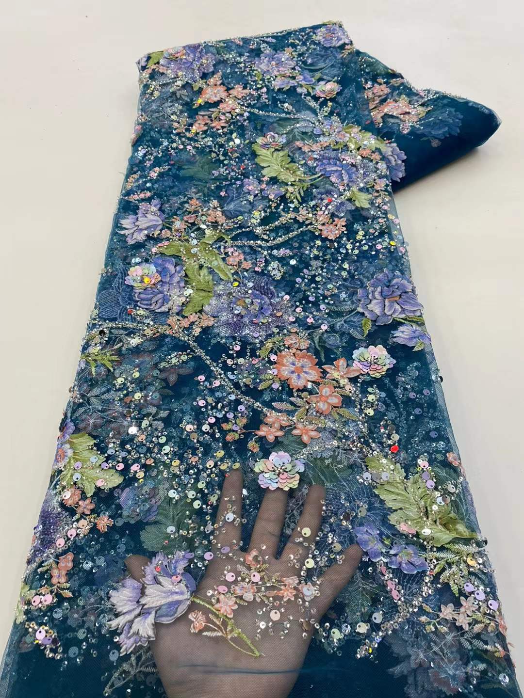 Afrykańska koronka z cekinami  – Glitter Tablecloth recenzja i cena